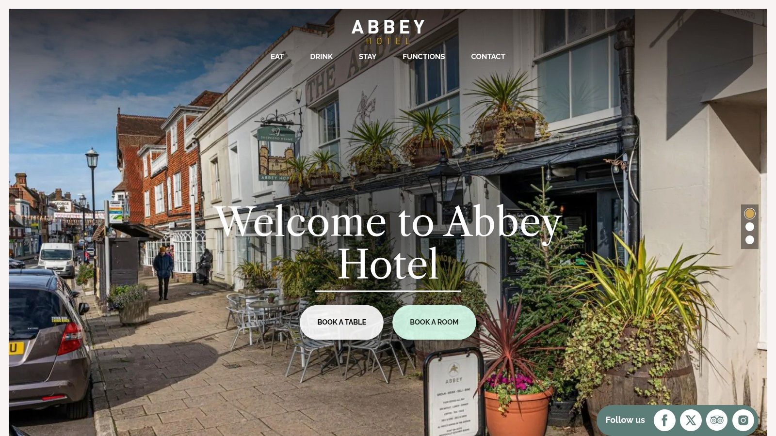 The Abbey Hotel, Battle